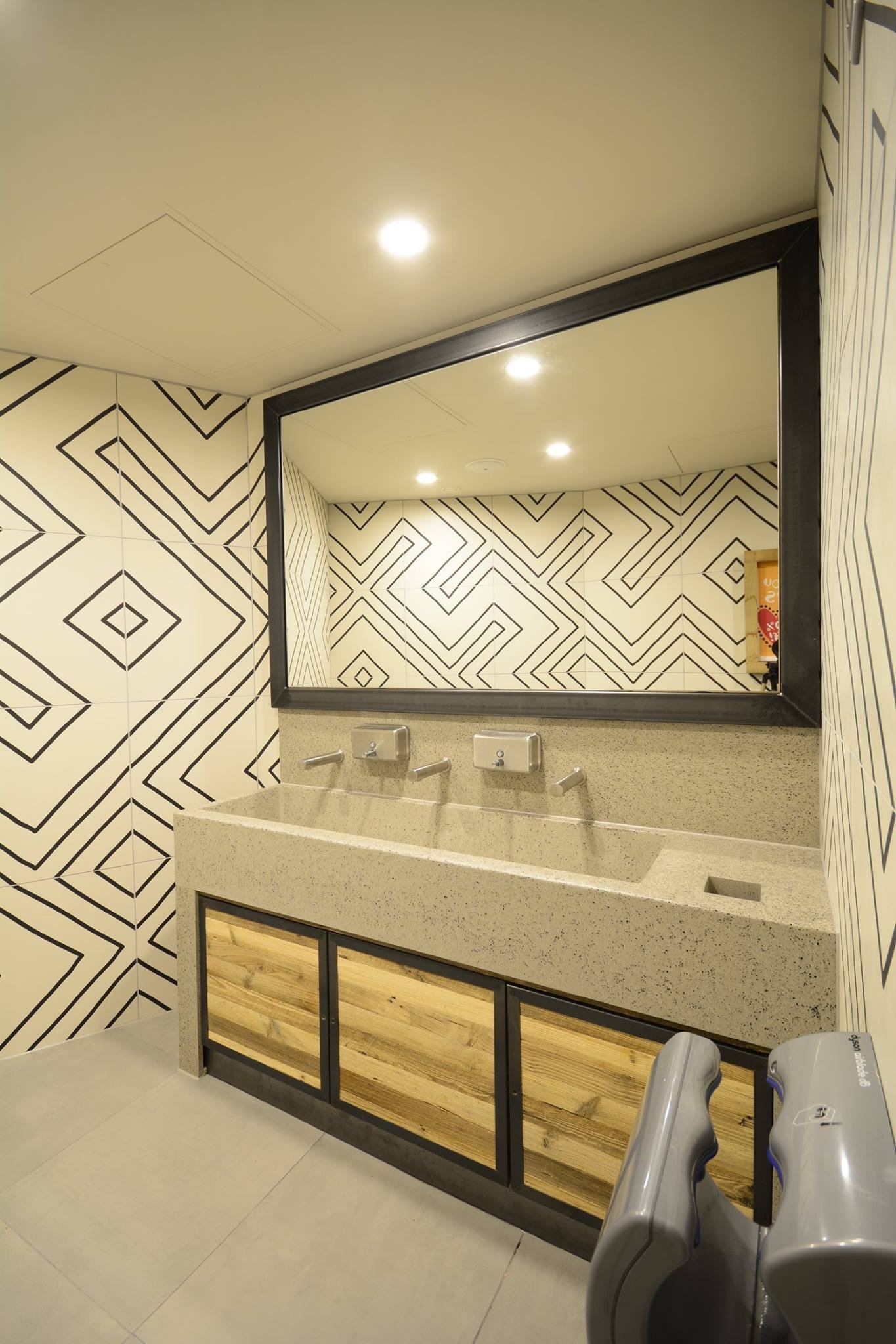 7B286494-B7C9-4565-B2A8-0A4C159392A7