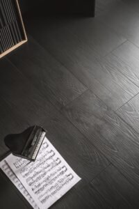 wood41-hires-black-01